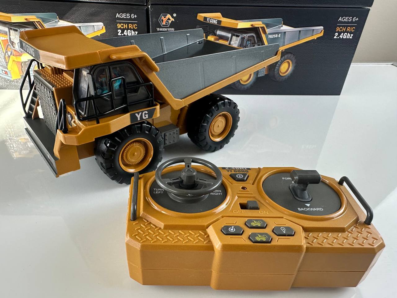 L 2 Life 2.4GHz Remote Control Dump Truck – 1:24 Scale Heavy Duty RC Construction Vehicle with Lights & Sounds, Rechargeable Battery, USB Charger & Remote Control for Kids Ages 6+
